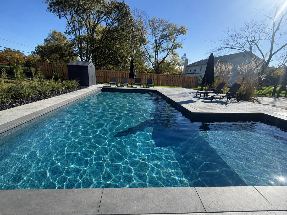 concrete, vinyl, and gunite swimming pool installation in collinsville il