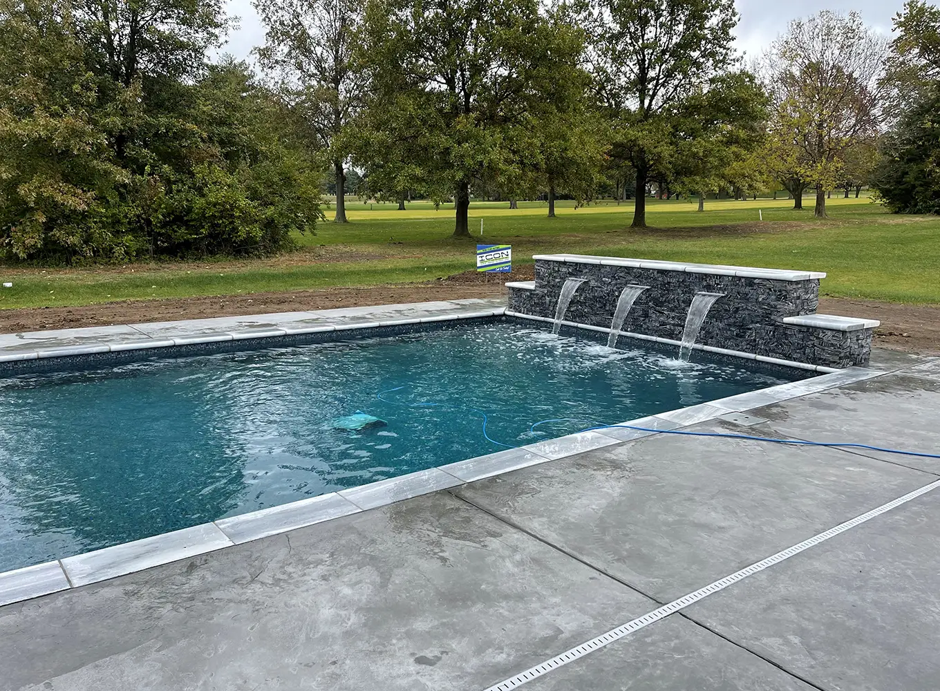 Icon Outdoors Pool in Collinsville IL